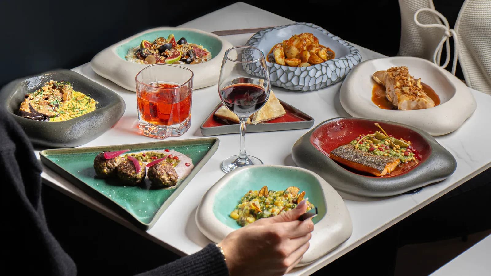 La table de partages méditerranéenne au restaurant Kidology