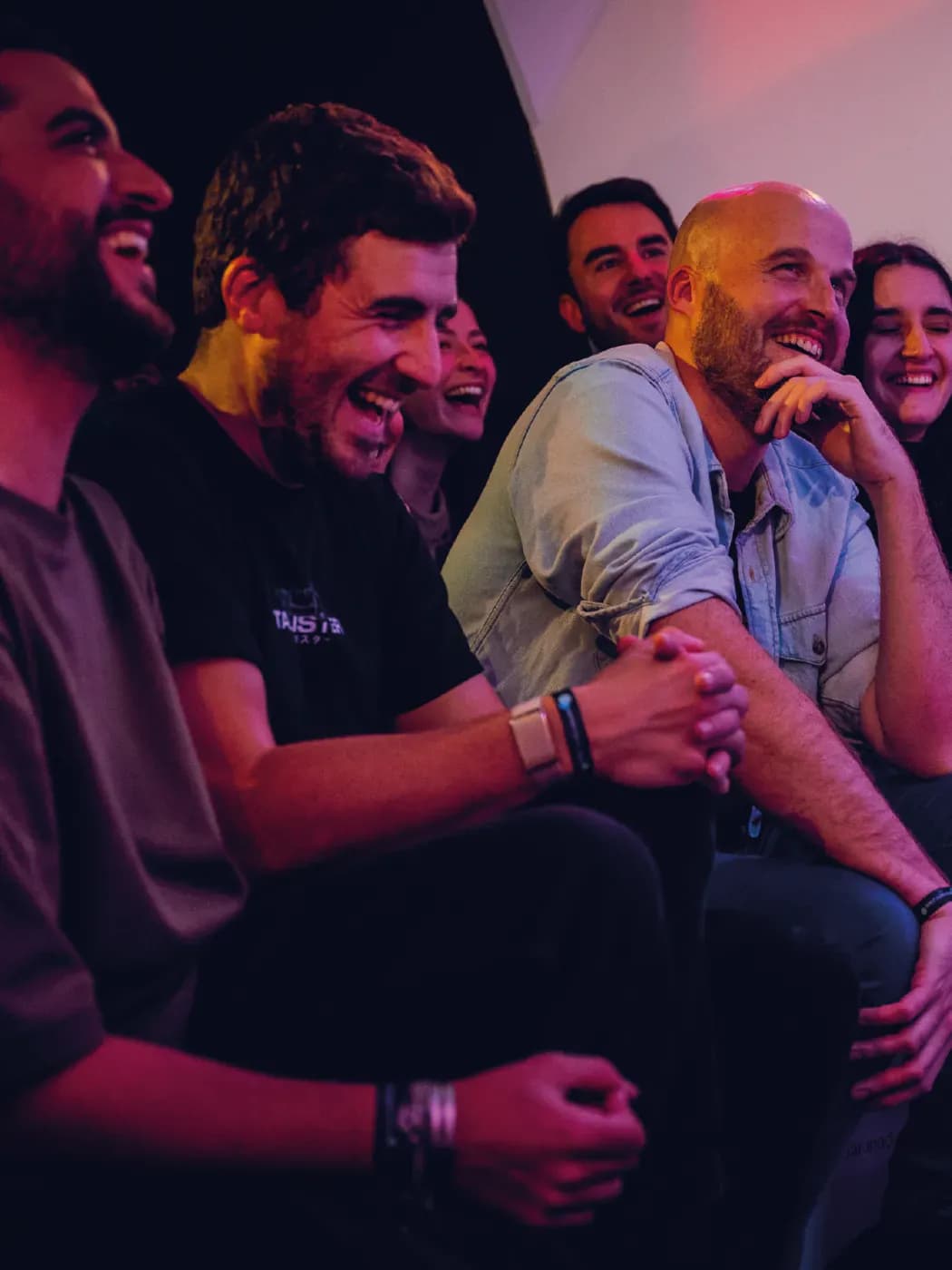 Le public qui rit au comedy club Kidology